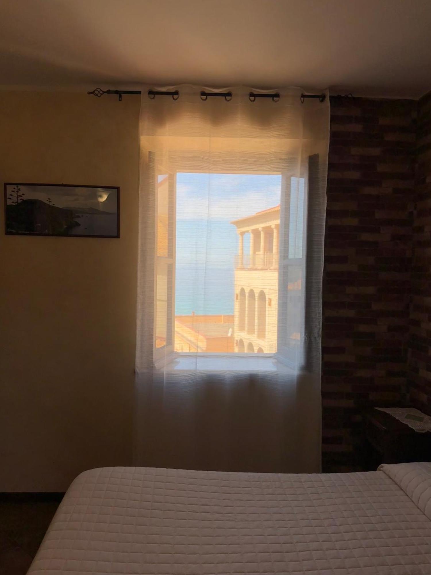 B&B Rivellini Tropea Luaran gambar