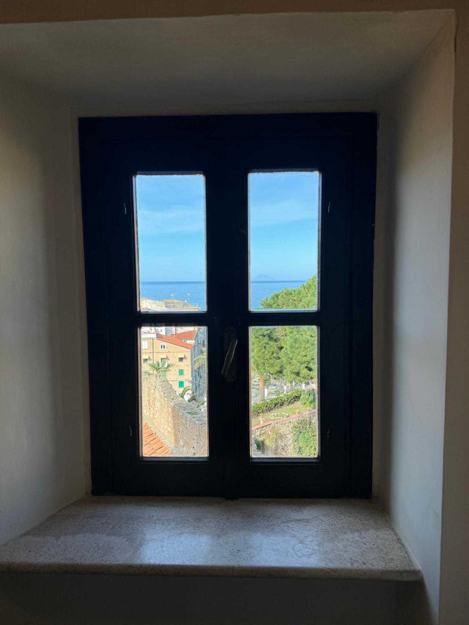B&B Rivellini Tropea Luaran gambar