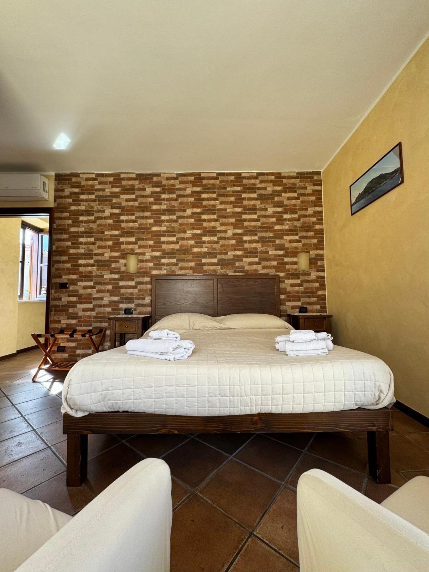 B&B Rivellini Tropea Luaran gambar
