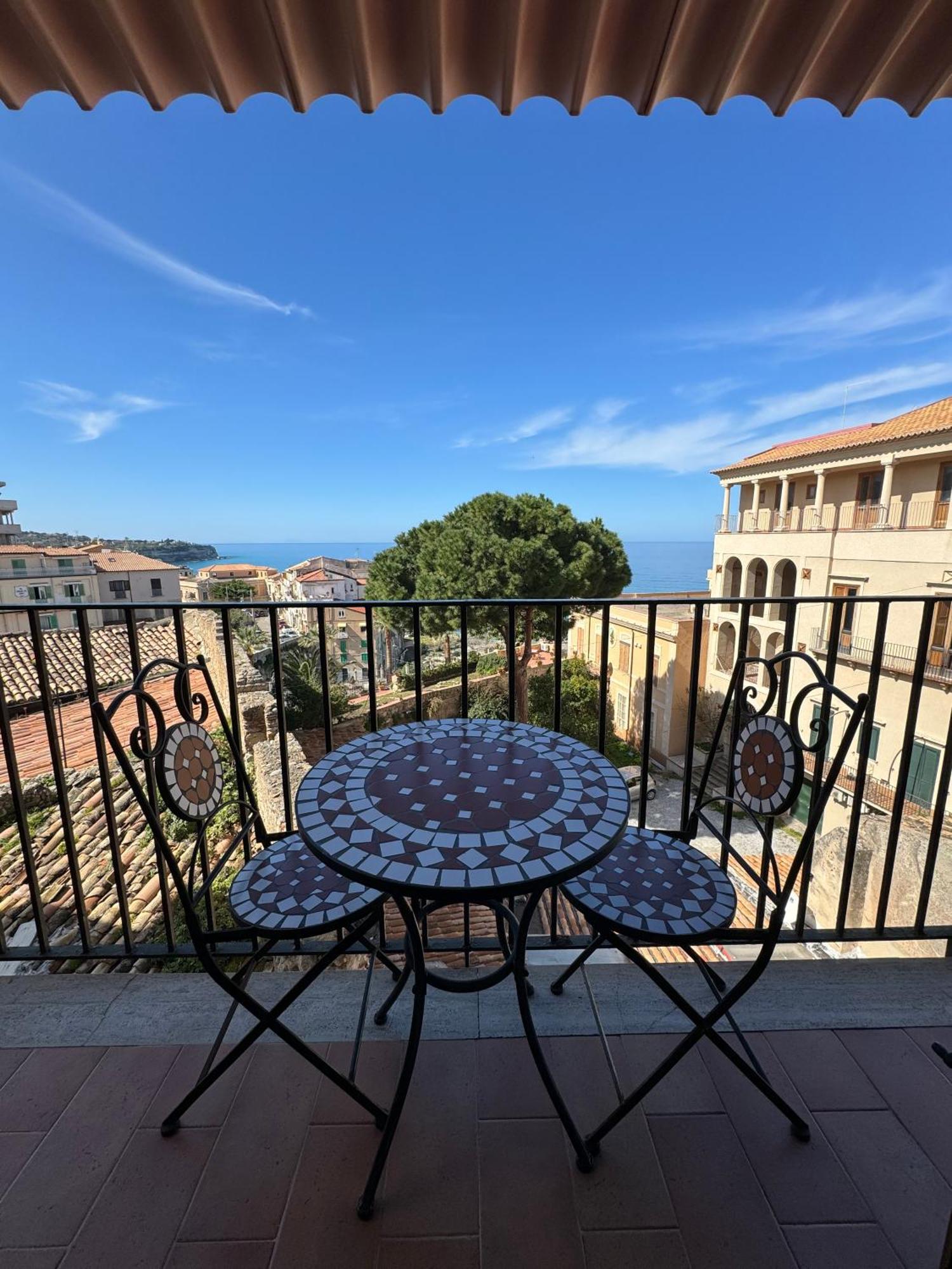 B&B Rivellini Tropea Luaran gambar