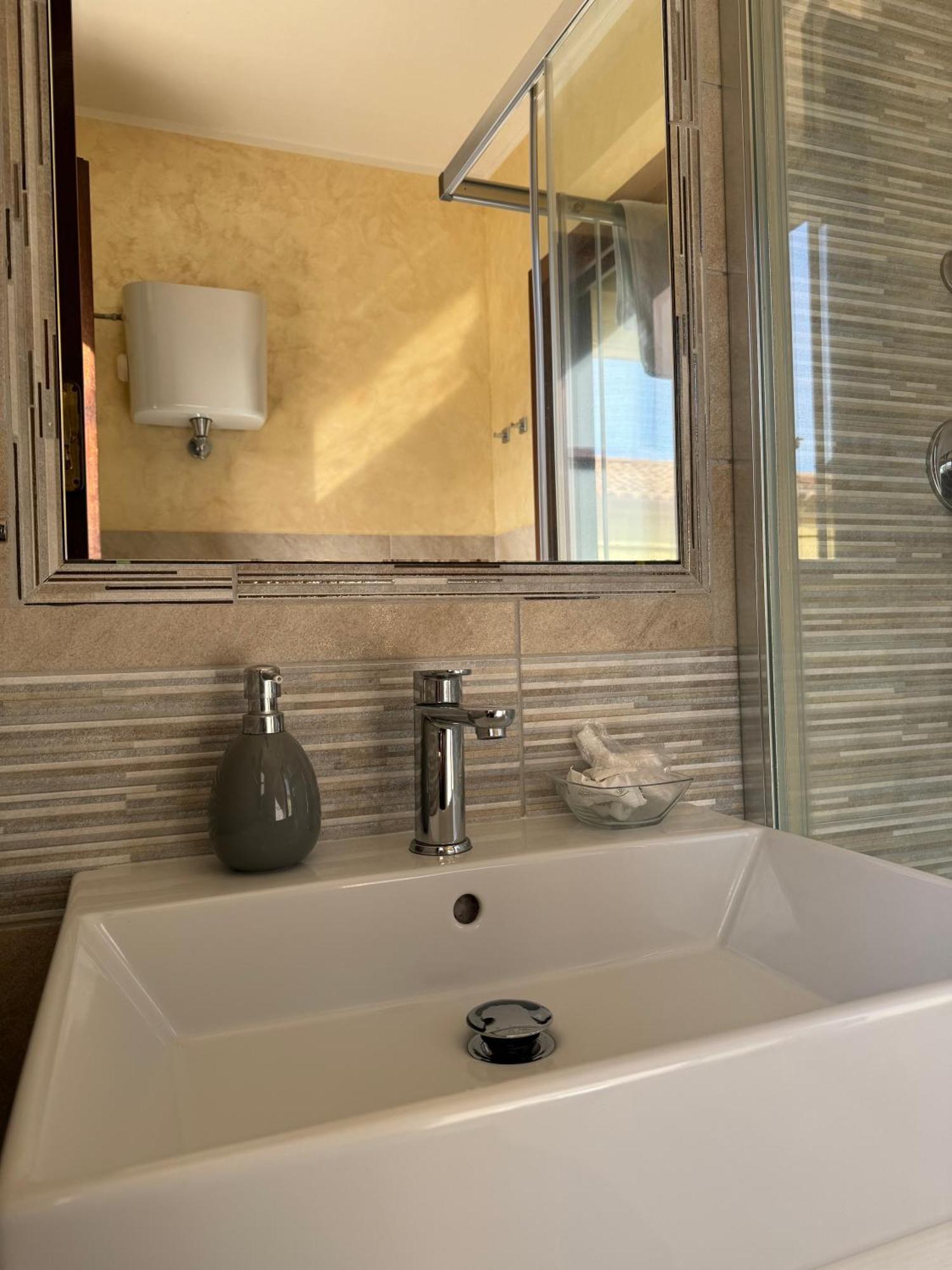 B&B Rivellini Tropea Luaran gambar