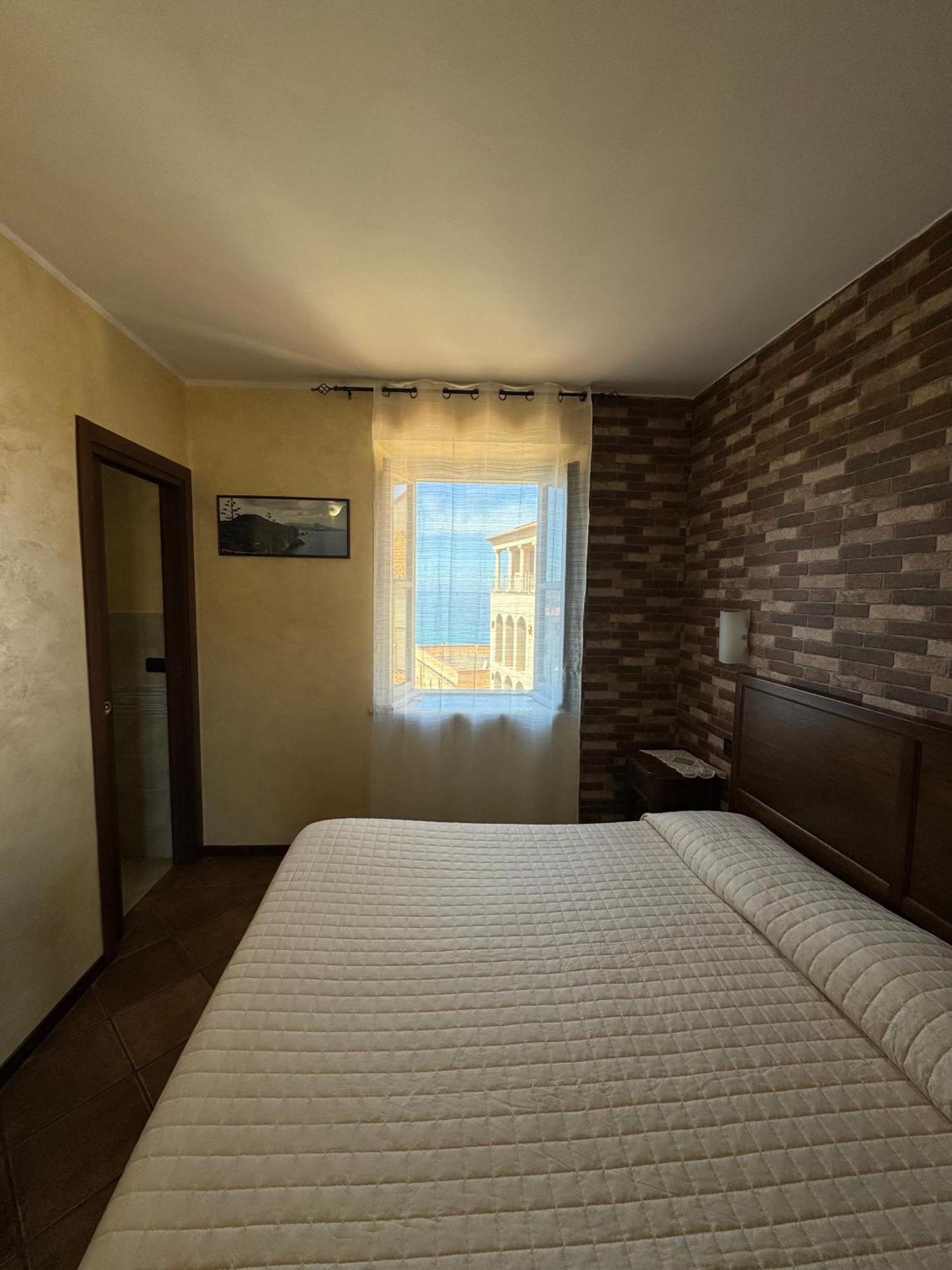 B&B Rivellini Tropea Luaran gambar