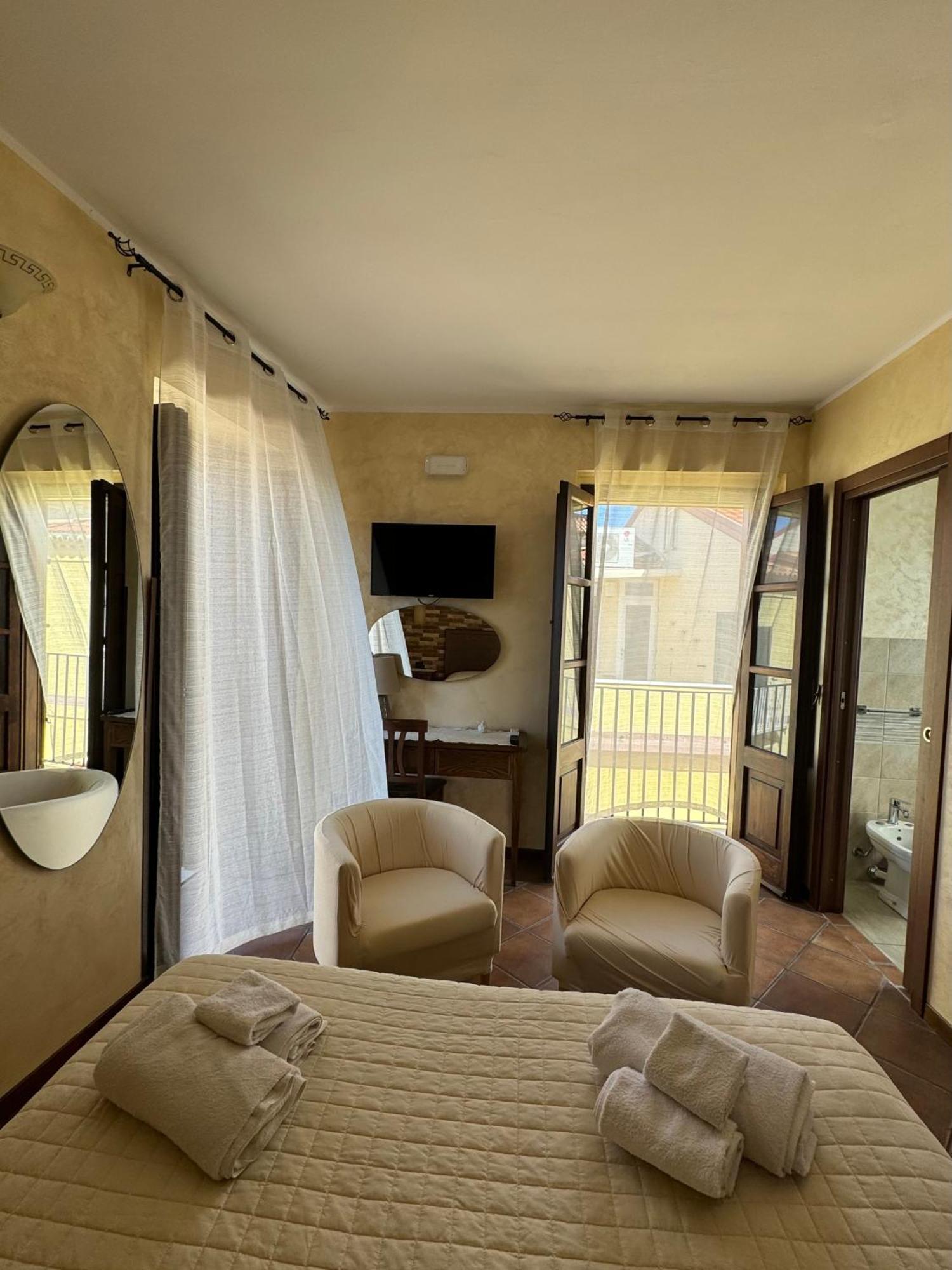 B&B Rivellini Tropea Luaran gambar